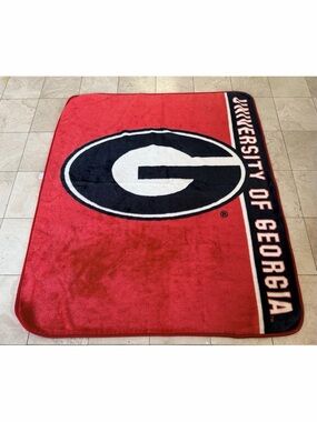 University of Georgia Red Plush Throw Blanket